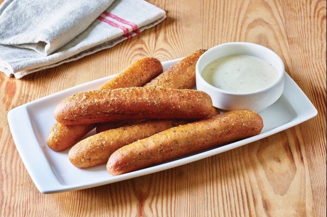 Applebee's Breadsticks with Alfredo Sauce