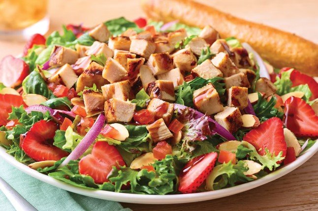 Applebee's Strawberry Balsamic Chicken Salad